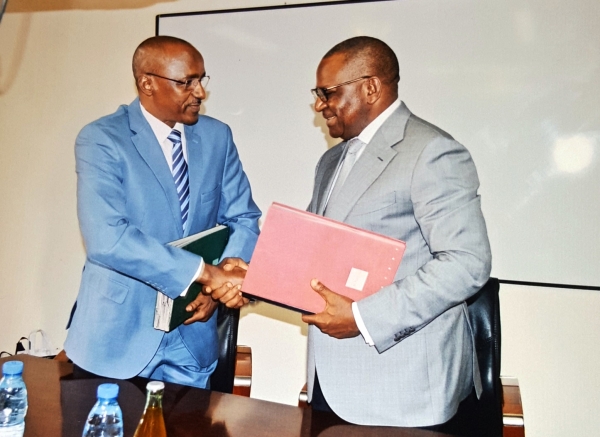 Coopération douanière délégation des douanes tchadienne en visite de travail avec la Douane Camerounaise à Douala.