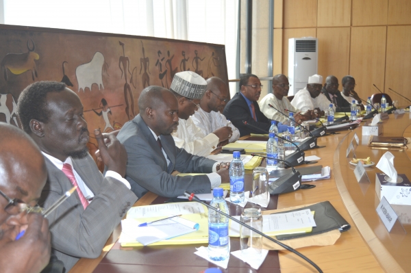 Le Ministre des Finances et du Budget Monsieur Christian Georges Diguimbaye  préside le Comité Monétaire national et le Comité National de Crédit le 2 et 3 mars 2017 en présence du Gouverneur de la BEAC Abbas Mahamat Tolli